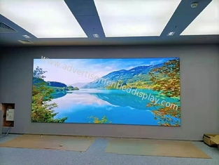 صفحه نمایش تبلیغاتی LED داخلی 1500cd روشنایی و مواد کابینت آلومینیومی آهن / ریخته گری برای پیام های چشمگیر