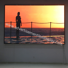 صفحه نمایش حرفه ای LED داخلی 1R1G1B با نظارت و کنترل از راه دور